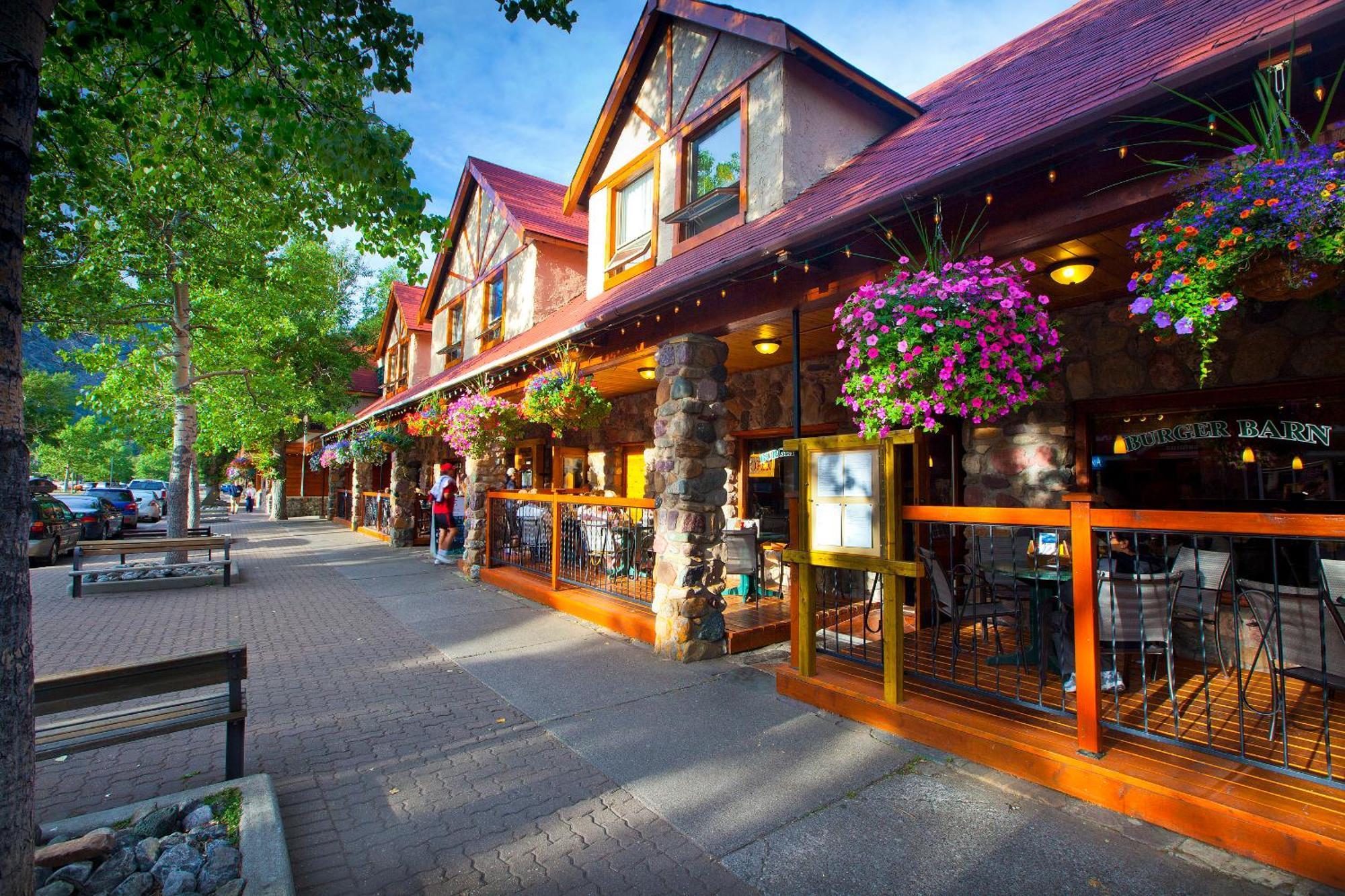 Bayshore Inn & Spa Waterton Park Zewnętrze zdjęcie