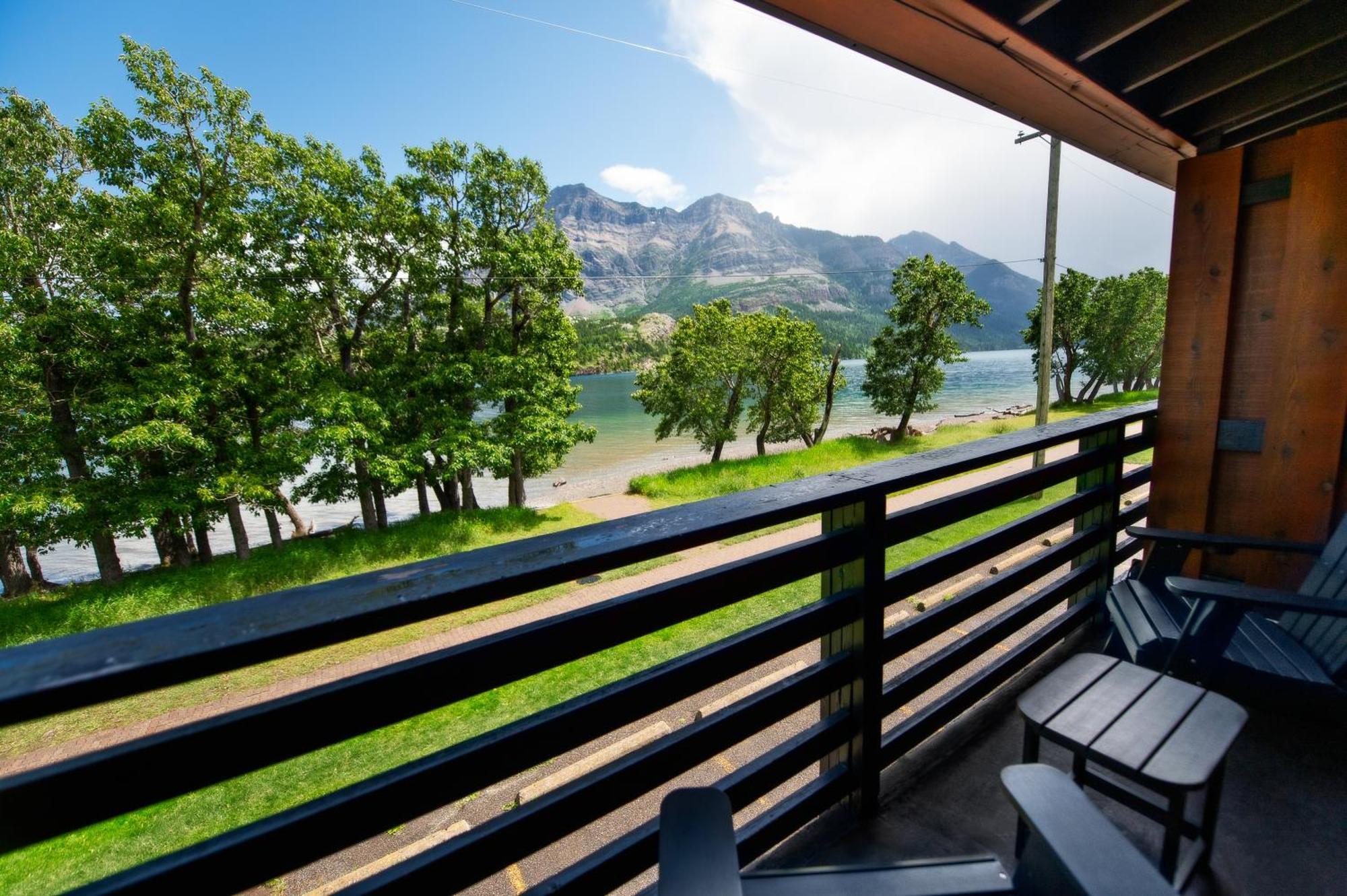 Bayshore Inn & Spa Waterton Park Zewnętrze zdjęcie